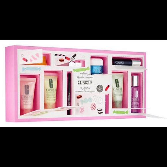 10 Days of Clinique Beauty Advent Calendar ! - Picture 2 of 3